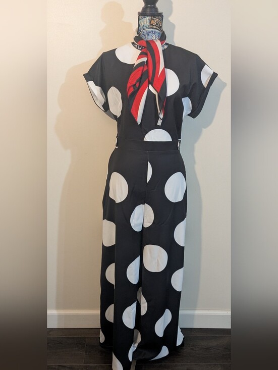 Uoozee Pants - UOOZEE Wide Leg Black w/White Dots Jumpsuit Size Large NWT